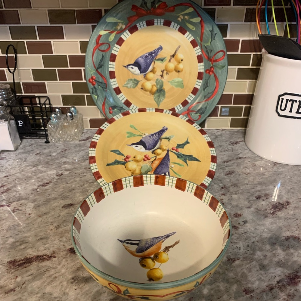 Lenox Winter Greetings Nuthatch place setting